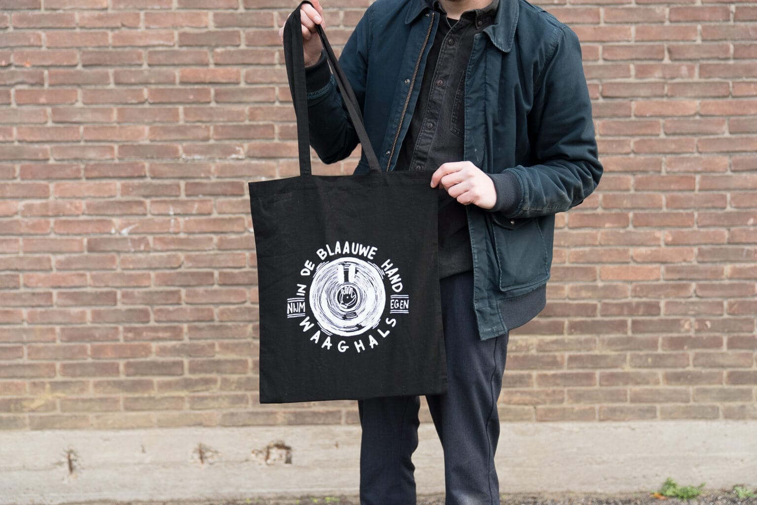 In De Blaauwe Hand x Waaghals
